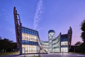  پاورپوینت اصول طراحی بیمارستان در 100 اسلاید کاملا قابل ویرایش به همراه شکل و تصاویر 